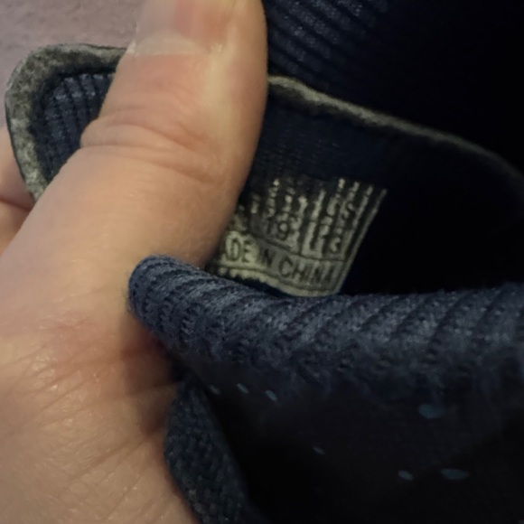 Navy Blue Soccer ⚽️ Cleats with Patterned Design and shin guards - Picture 5 of 8